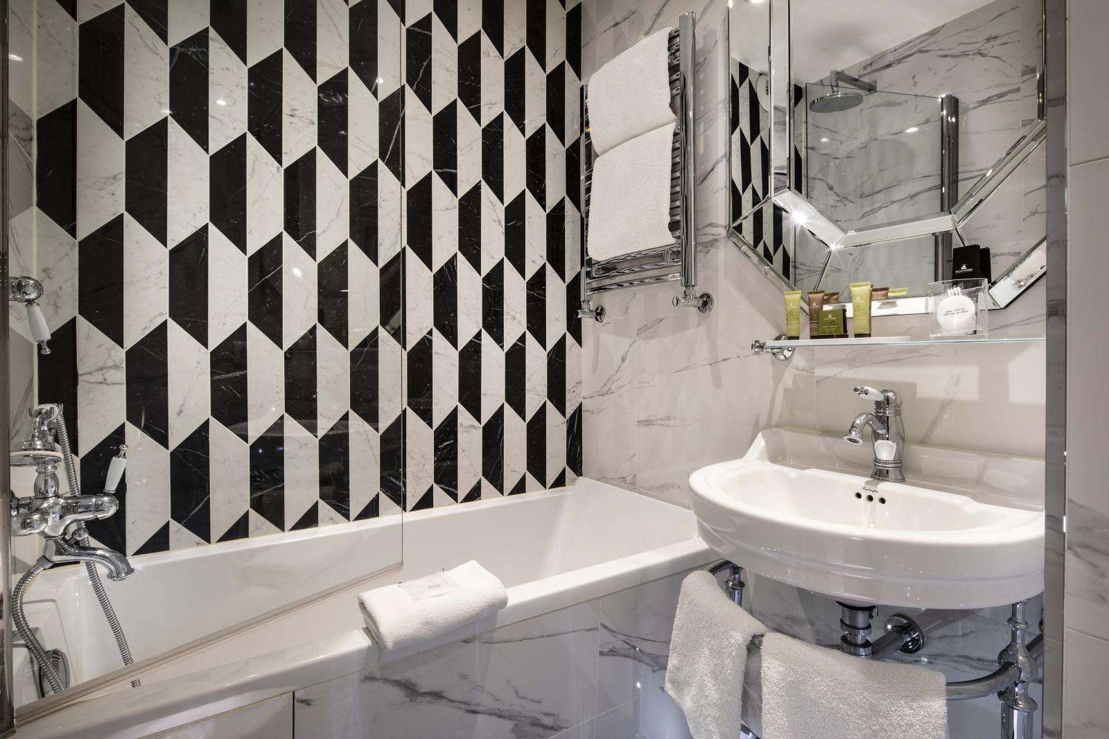 La salle de bain de notre chambre classique