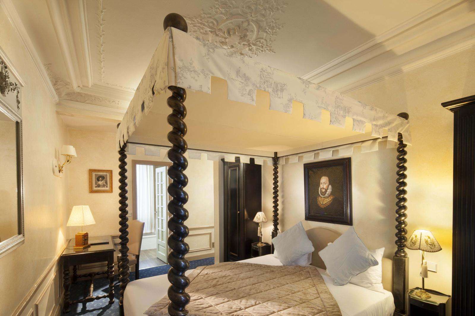 Chambre double lit
